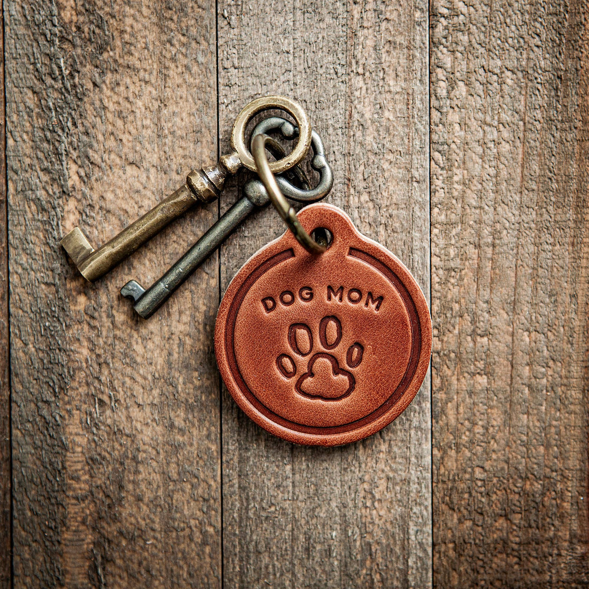 Handcrafted Leather Keychain - Dog Mom Paw Print Circle Style
