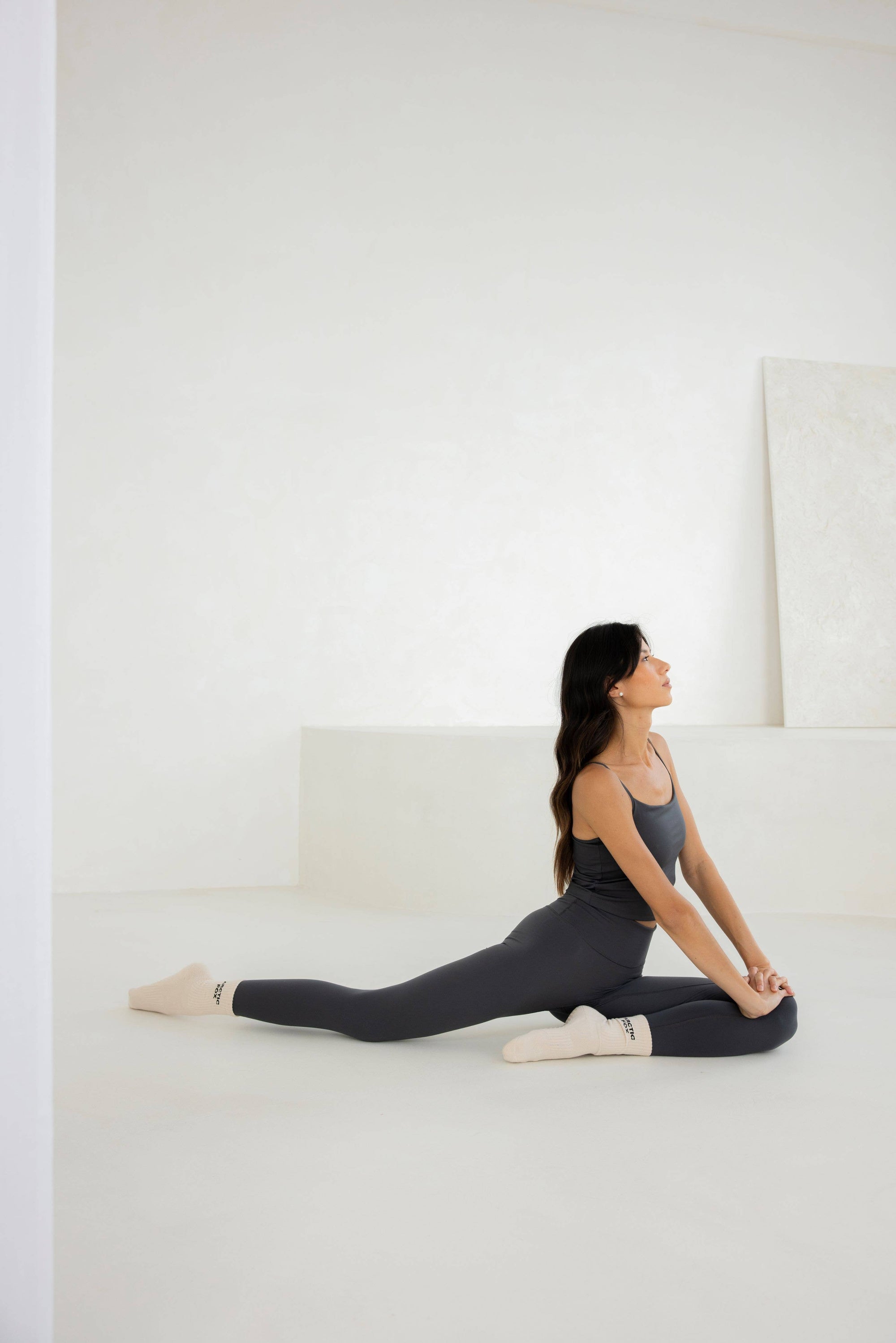 Pilates Grip Socks – 100% Bamboo | Off White | Non-Slip Studio Socks