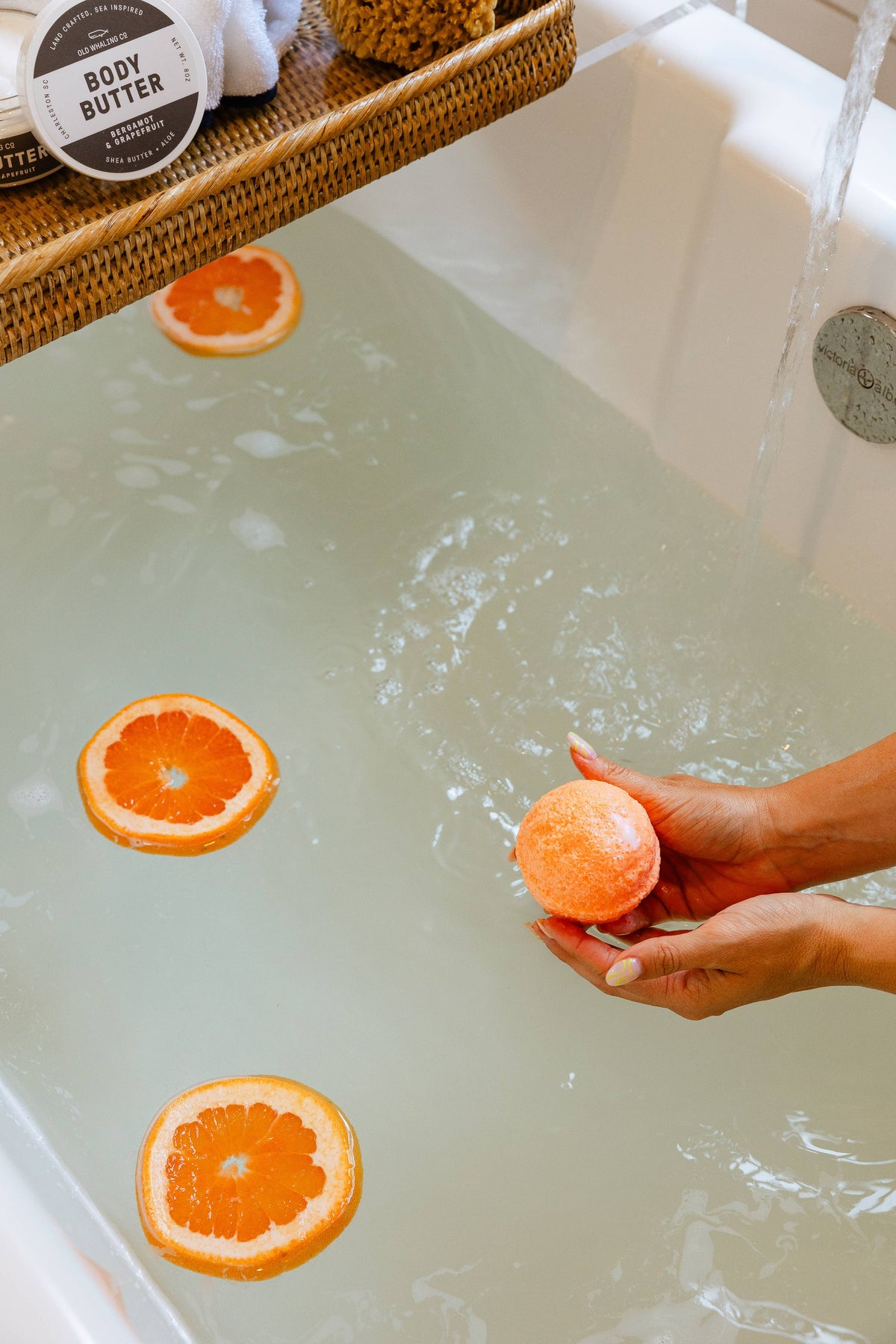 Bergamot &amp; Grapefruit Bath Bomb