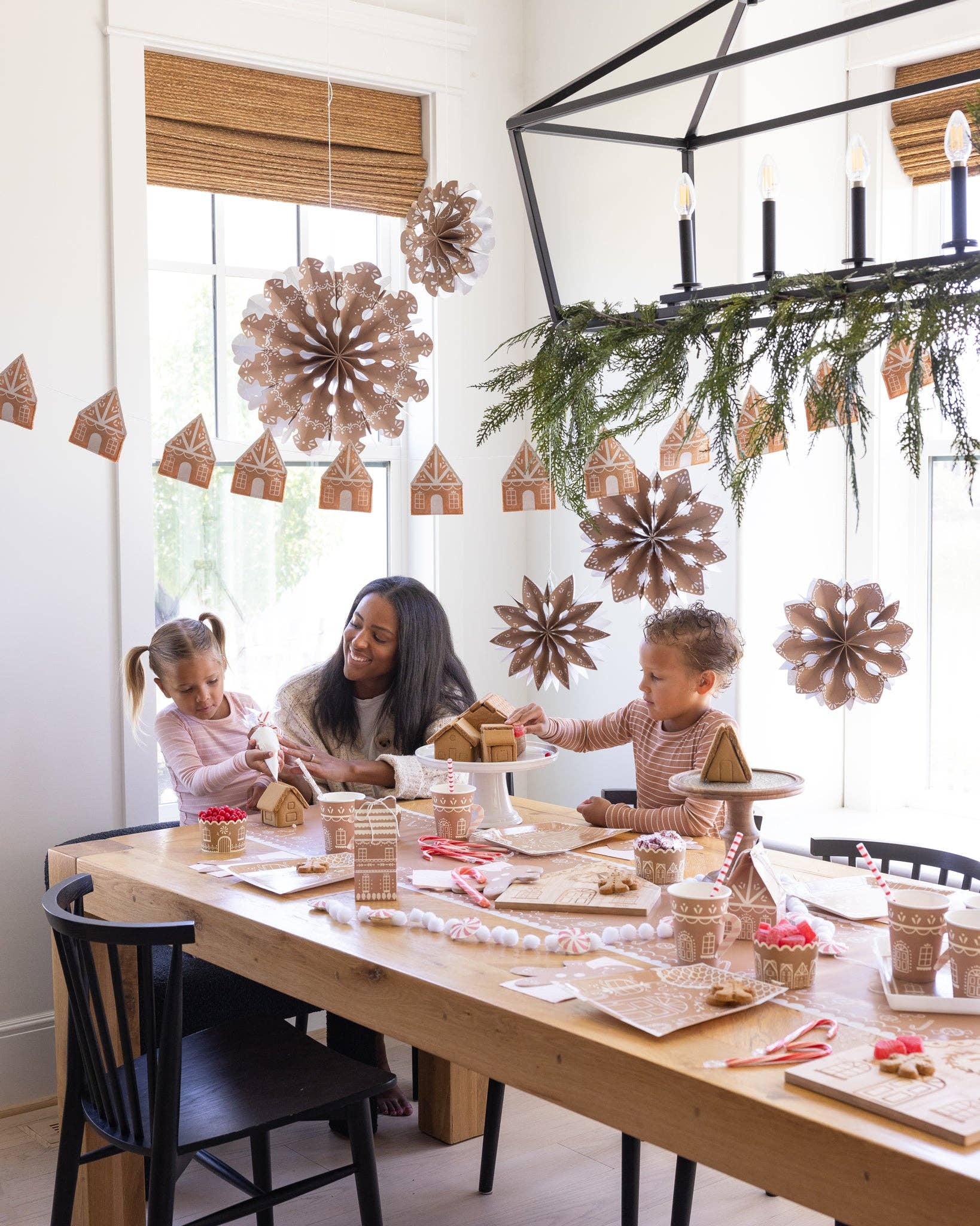 Gingerbread Holiday Fan Set | 3D Christmas Party Decorations