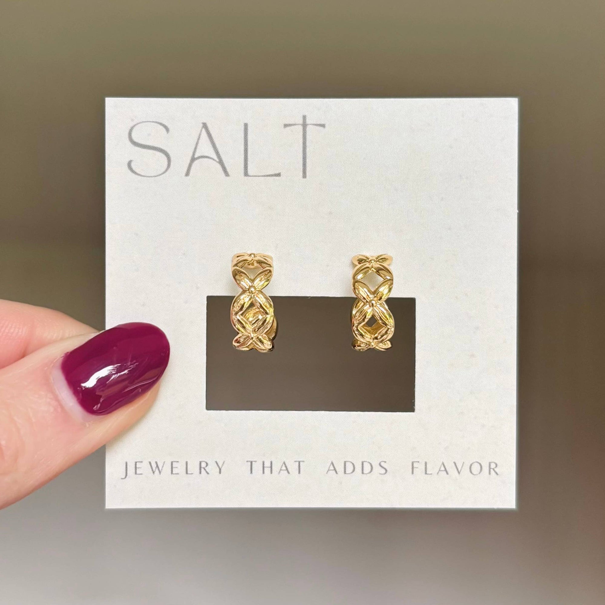 CRISS-CROSS HOOP EARRINGS | 18k gold | stud post hoops