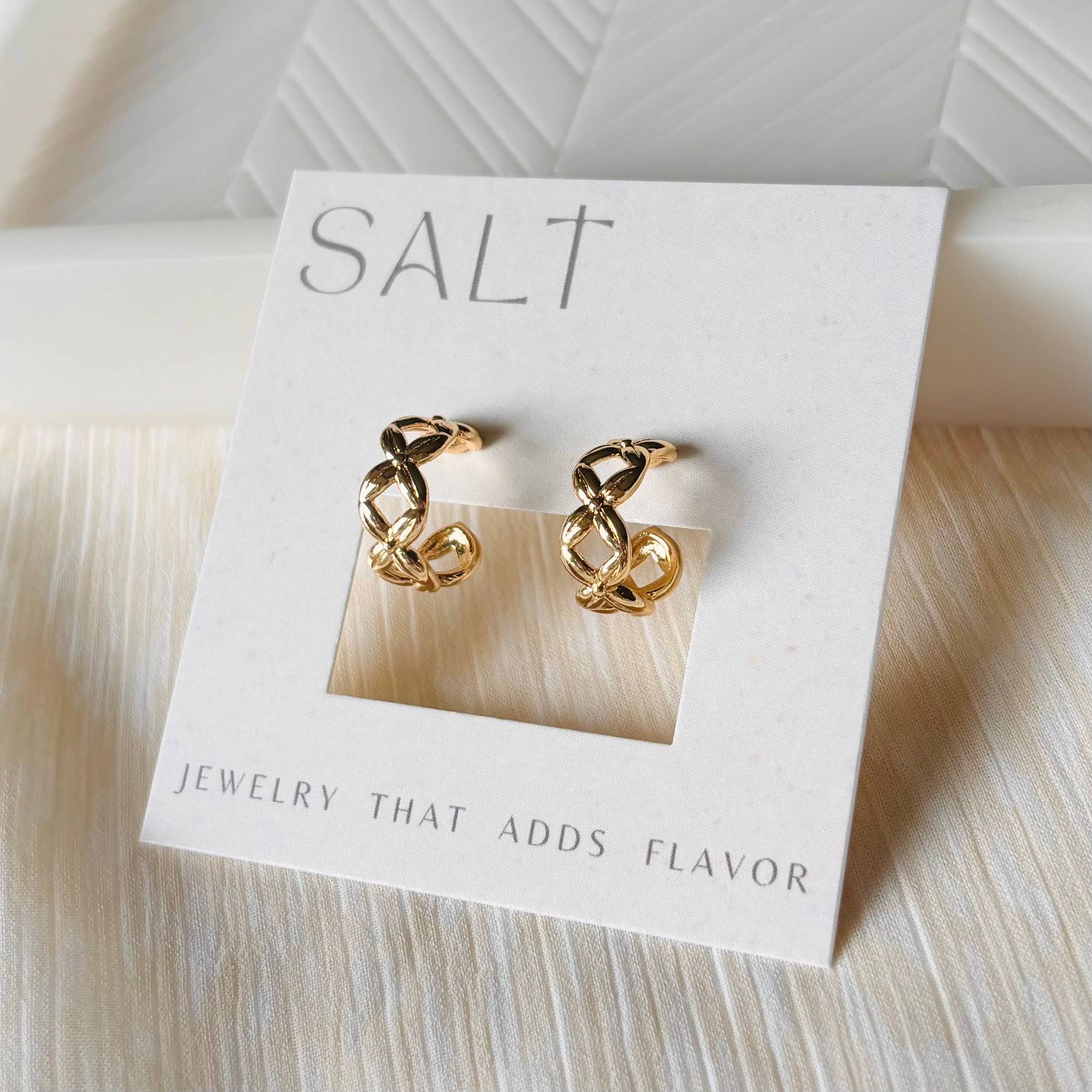 CRISS-CROSS HOOP EARRINGS | 18k gold | stud post hoops