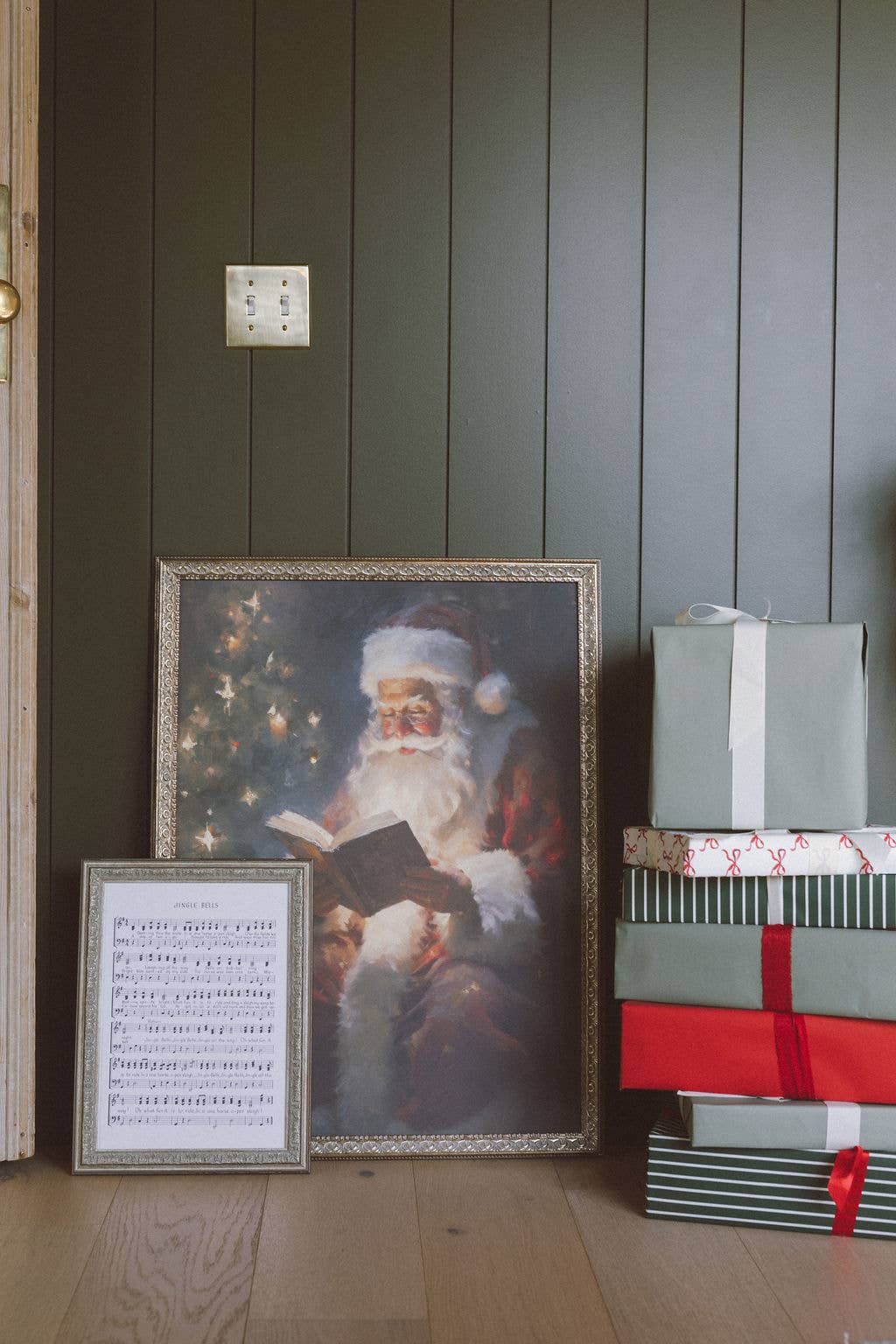 Classic Santa Framed Vintage Christmas Canvas Art