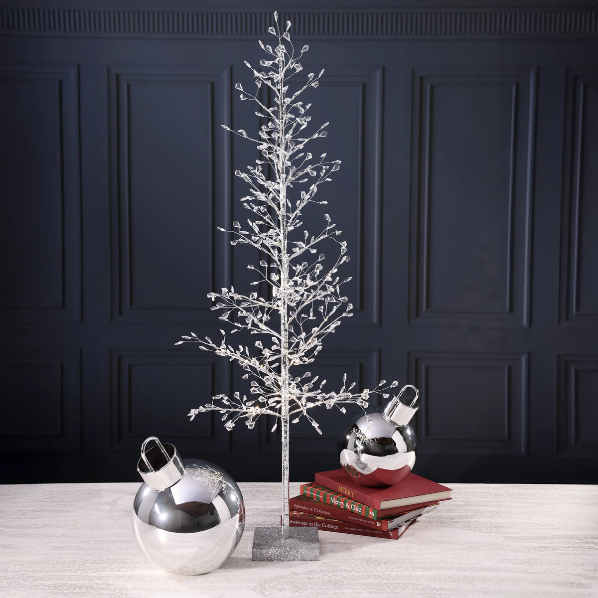Silver LED Tree – 4 Feet