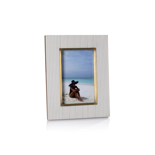 Bossa Ribbed White Resin Photo Frame with Brass Inside Border - 4x6