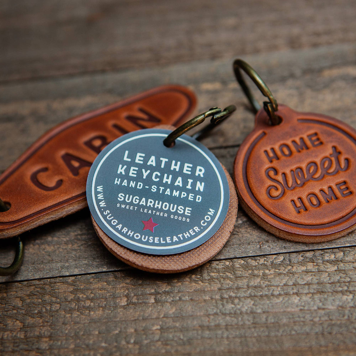 Handcrafted Leather Keychain - Dog Mom Paw Print Circle Style