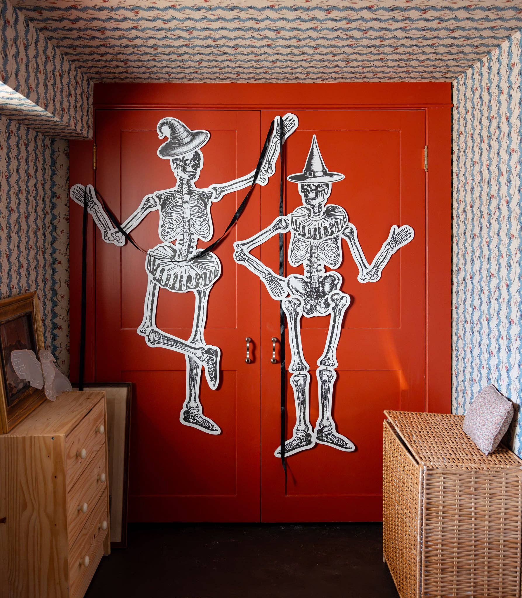 Large Paper Skeleton Set | 5 Foot Halloween Party Decor