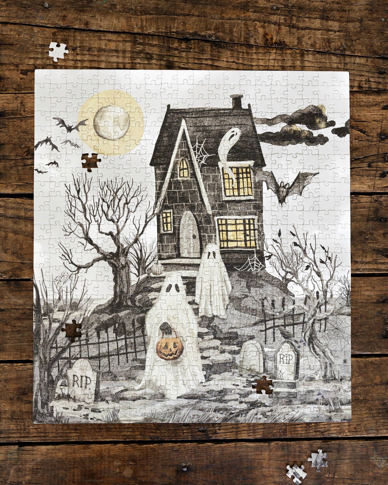 Haunted House Halloween Puzzle | 500 Piece Spooky Activity