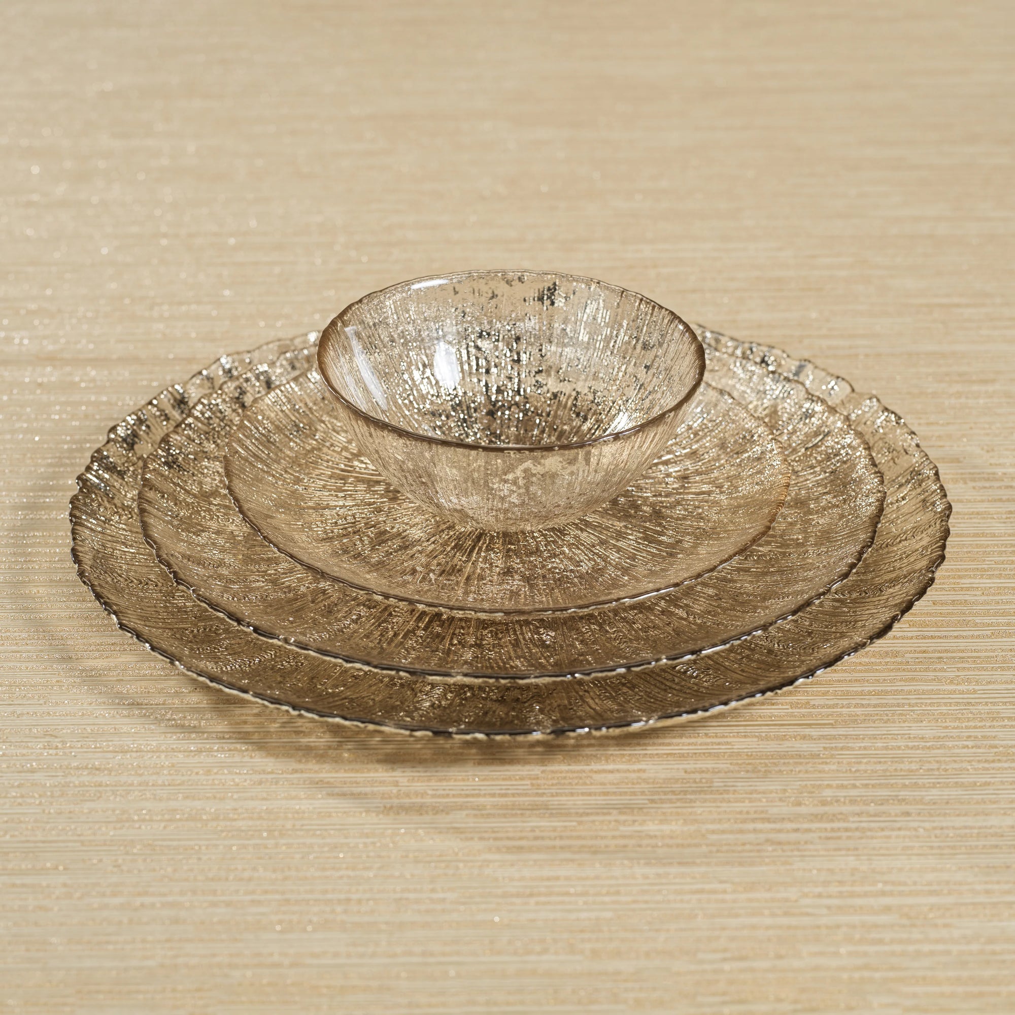 Handcrafted Luminara glass serving platter, 11-inch, modern metallic table decor